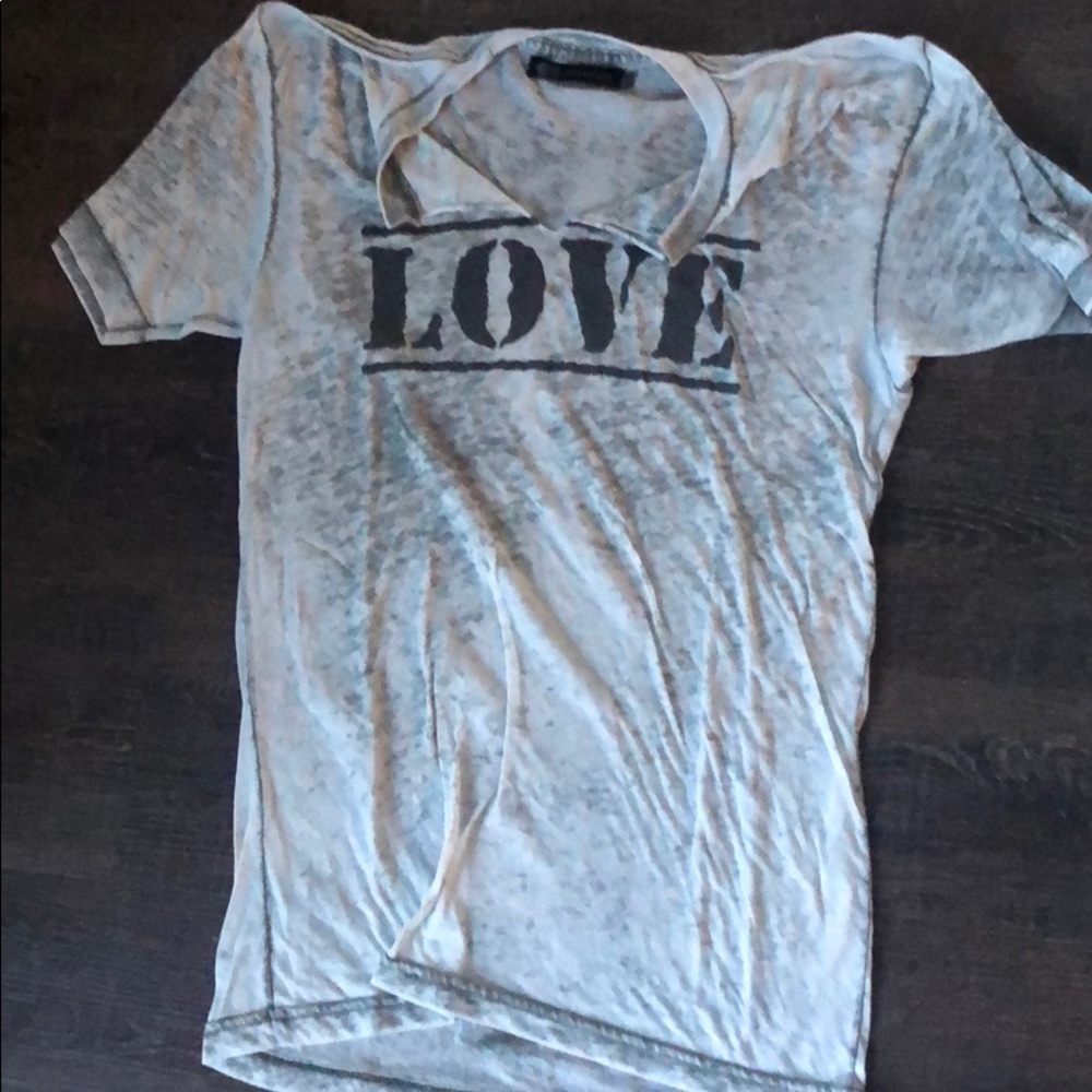 Grey t shirt